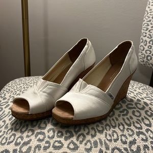 Toms Wedges